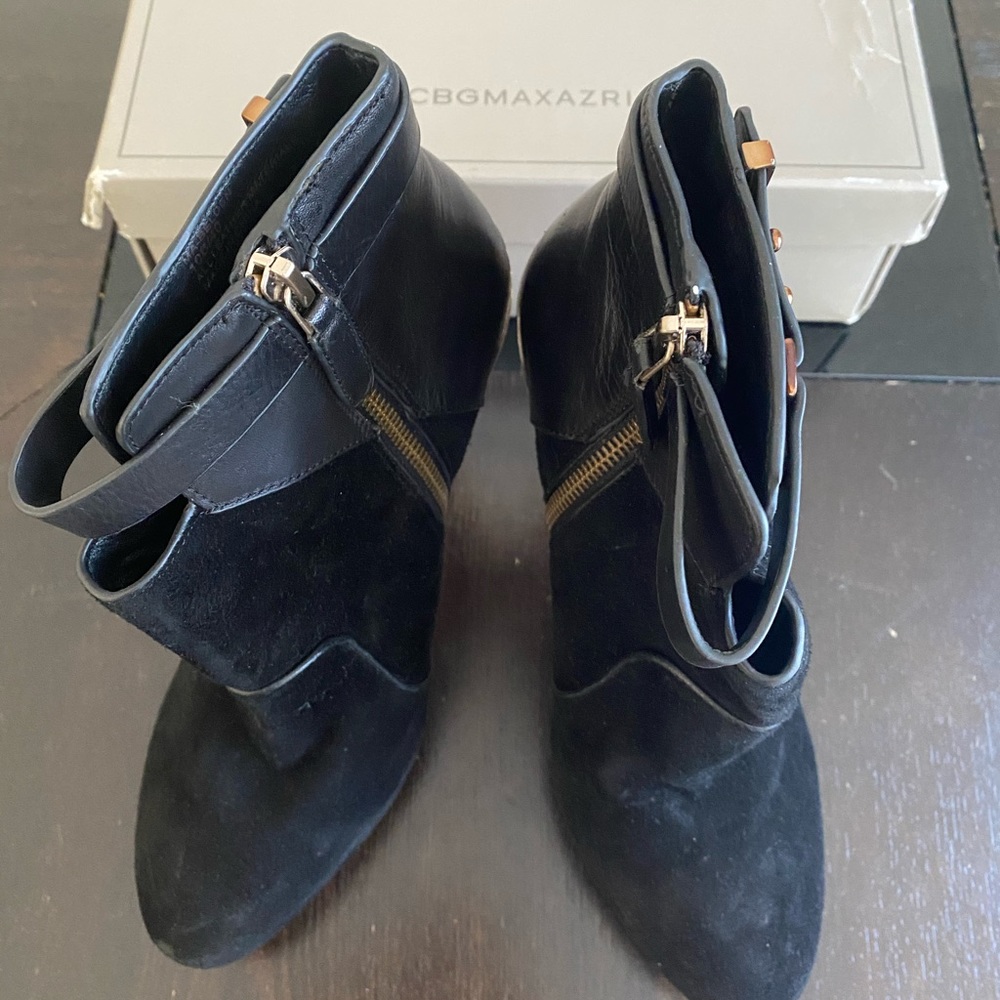 BCBG Black Ankle Suede and leather Booties